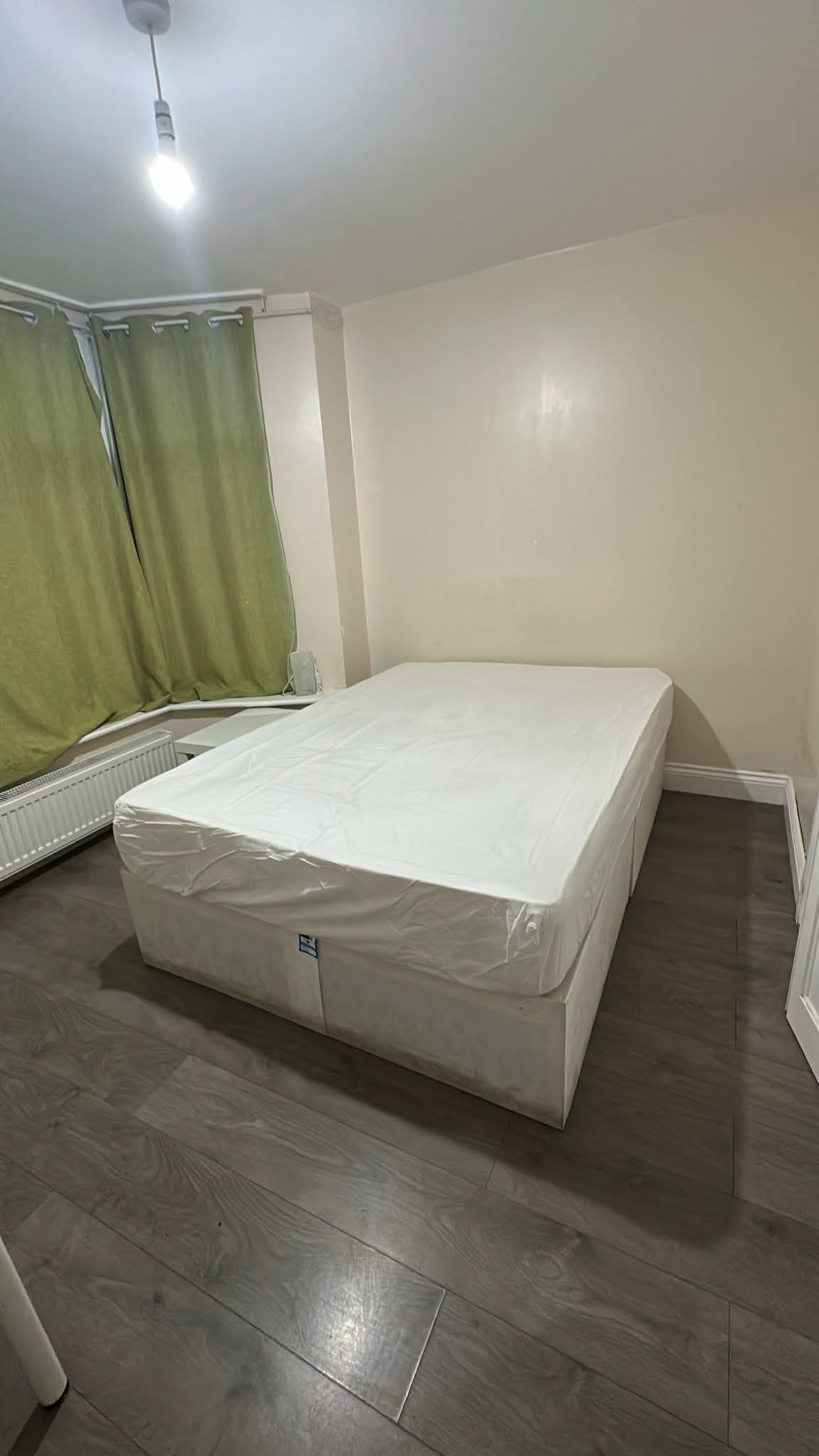 DOUBLE ENSUITE ROOM AVAILABLE IN COLINDALE